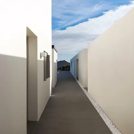 Makmore Official Villa