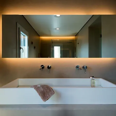 Villa Makmore Official
