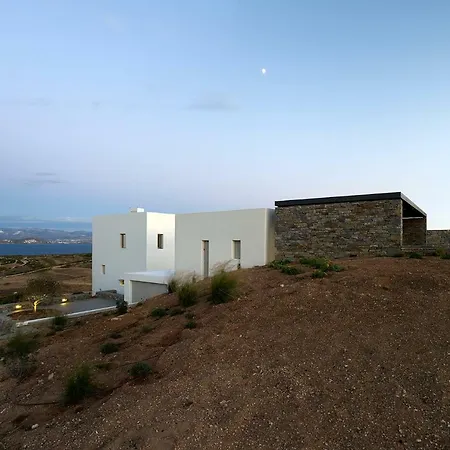 Villa Makmore Official *